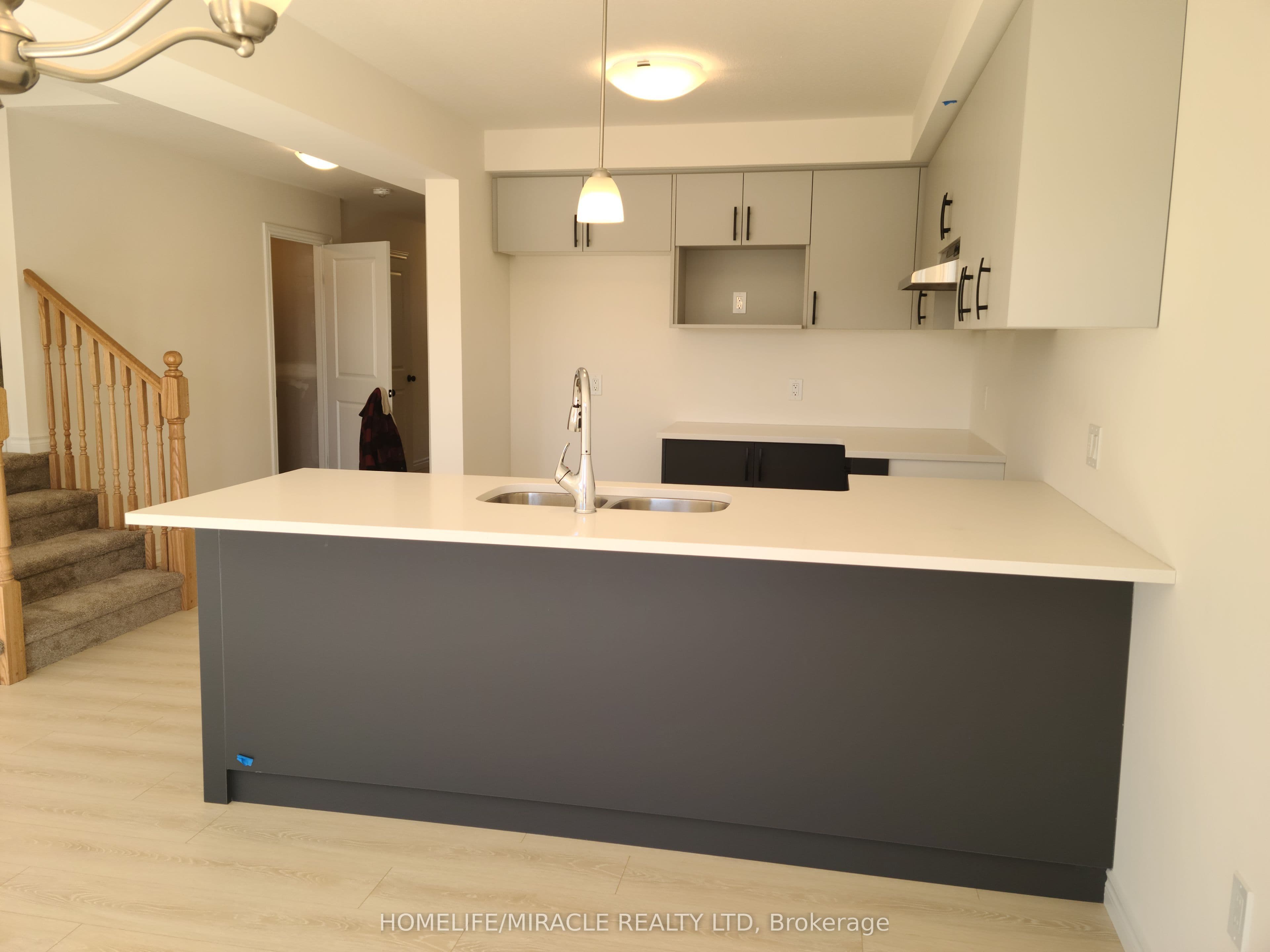 117 Mattingley Street — featured photograph