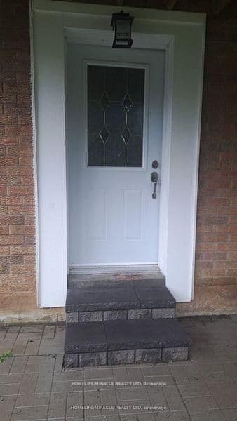 2 Vesta Drive #Bsmt A — photograph 2