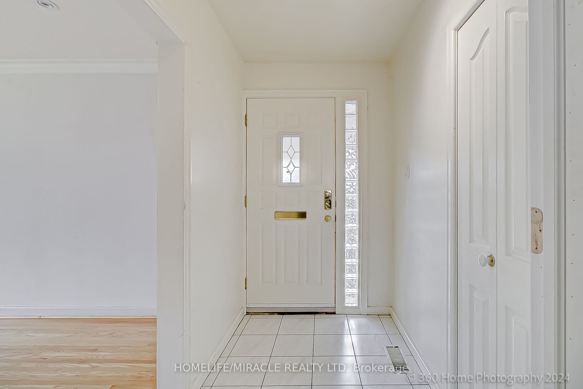 30 Fallowfield Road — photograph 3