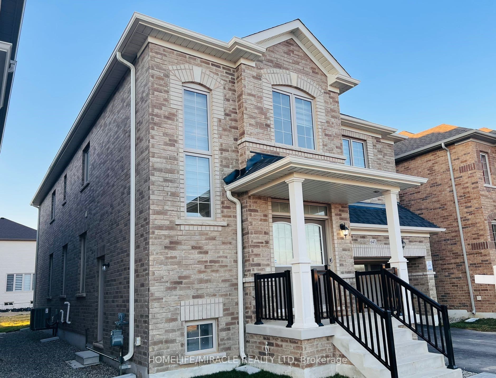 643 Anishinaabe Drive — photograph 2