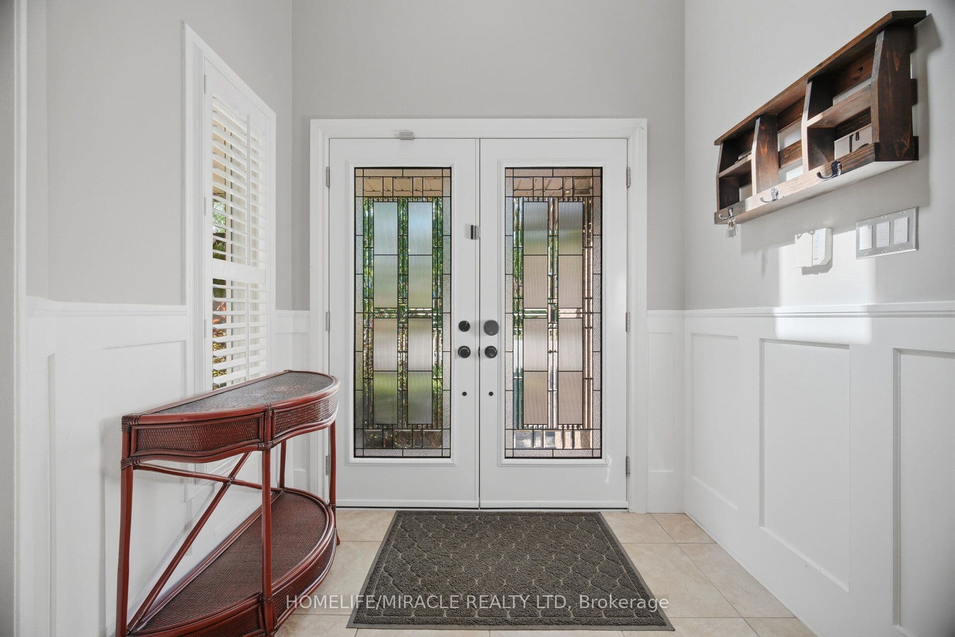 6089 Carradine Court — photograph 4