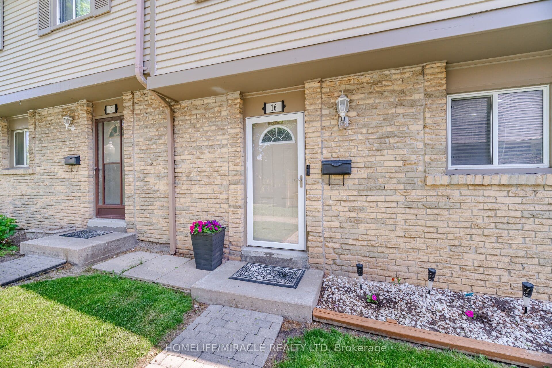 57 Hansen Road #16 — photograph 4