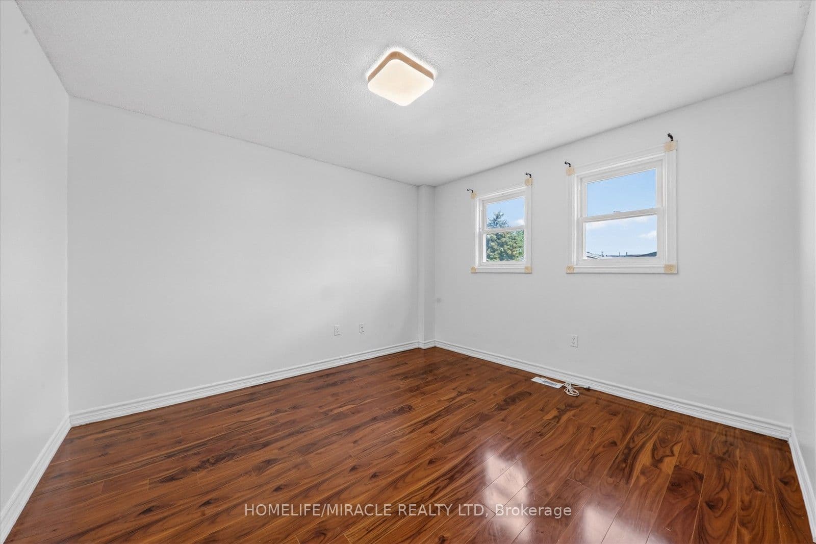 88 Reed Drive — photograph 5