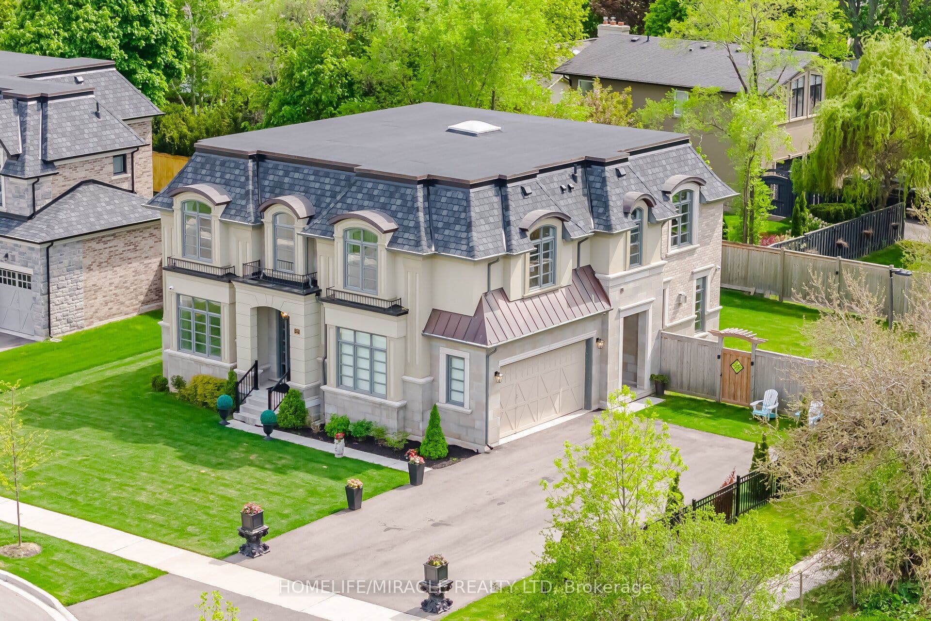 225 Prince George Crescent — photograph 4