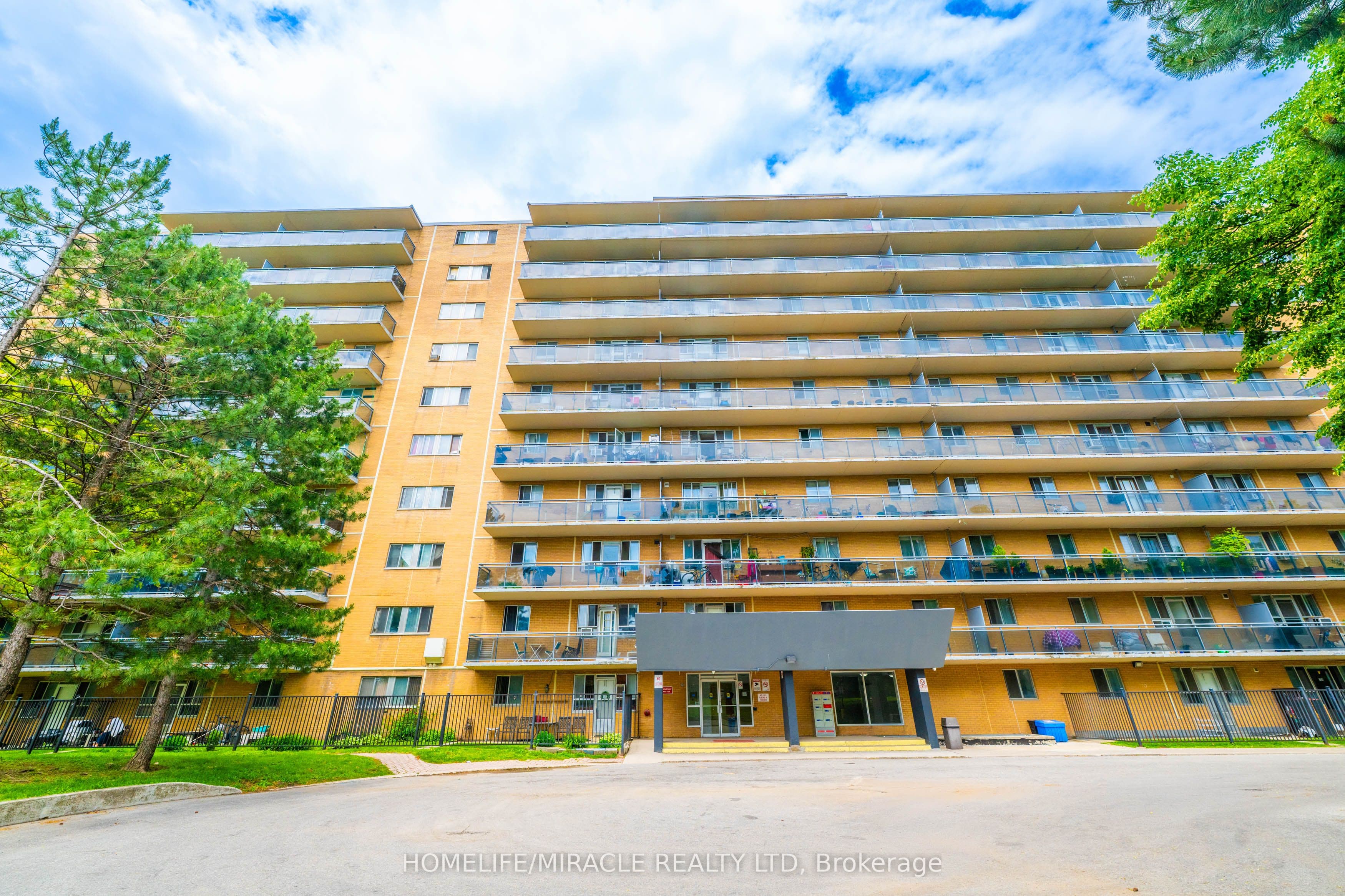 100 Dundalk Drive #707 — featured photograph