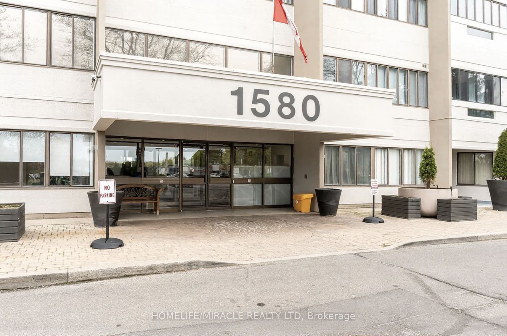 1580 Mississauga valley Boulevard #412 — featured photograph