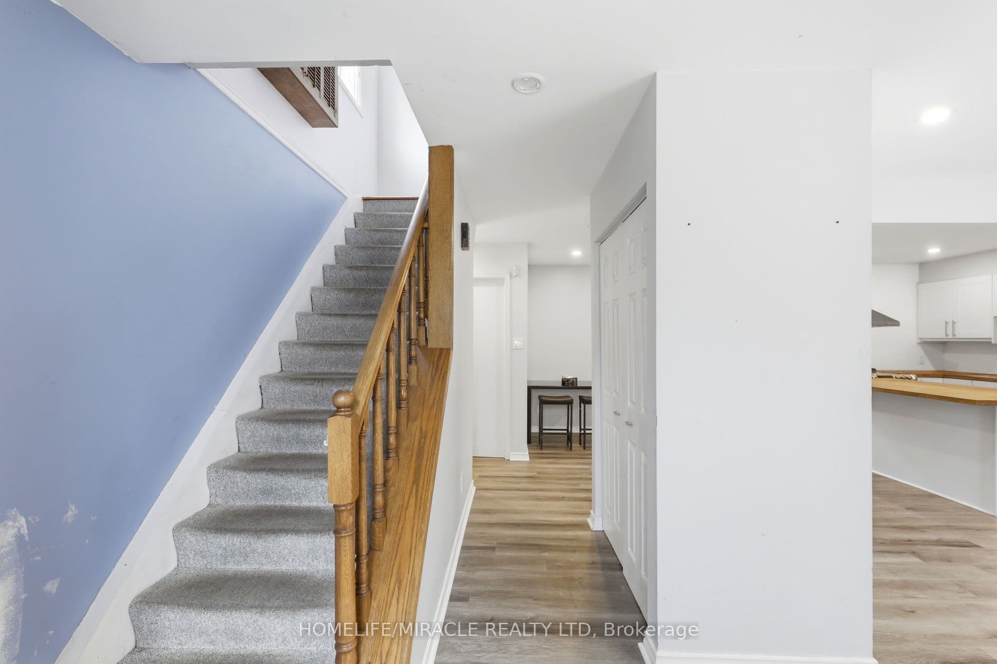 860 Trafalgar Street — photograph 4