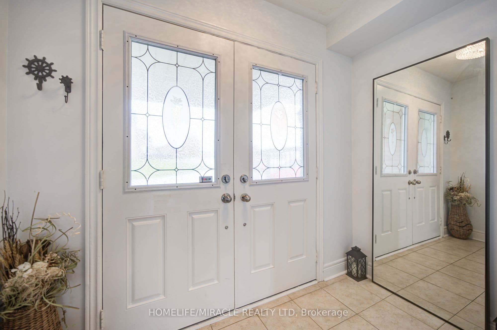 57 Kersey Crescent — photograph 4