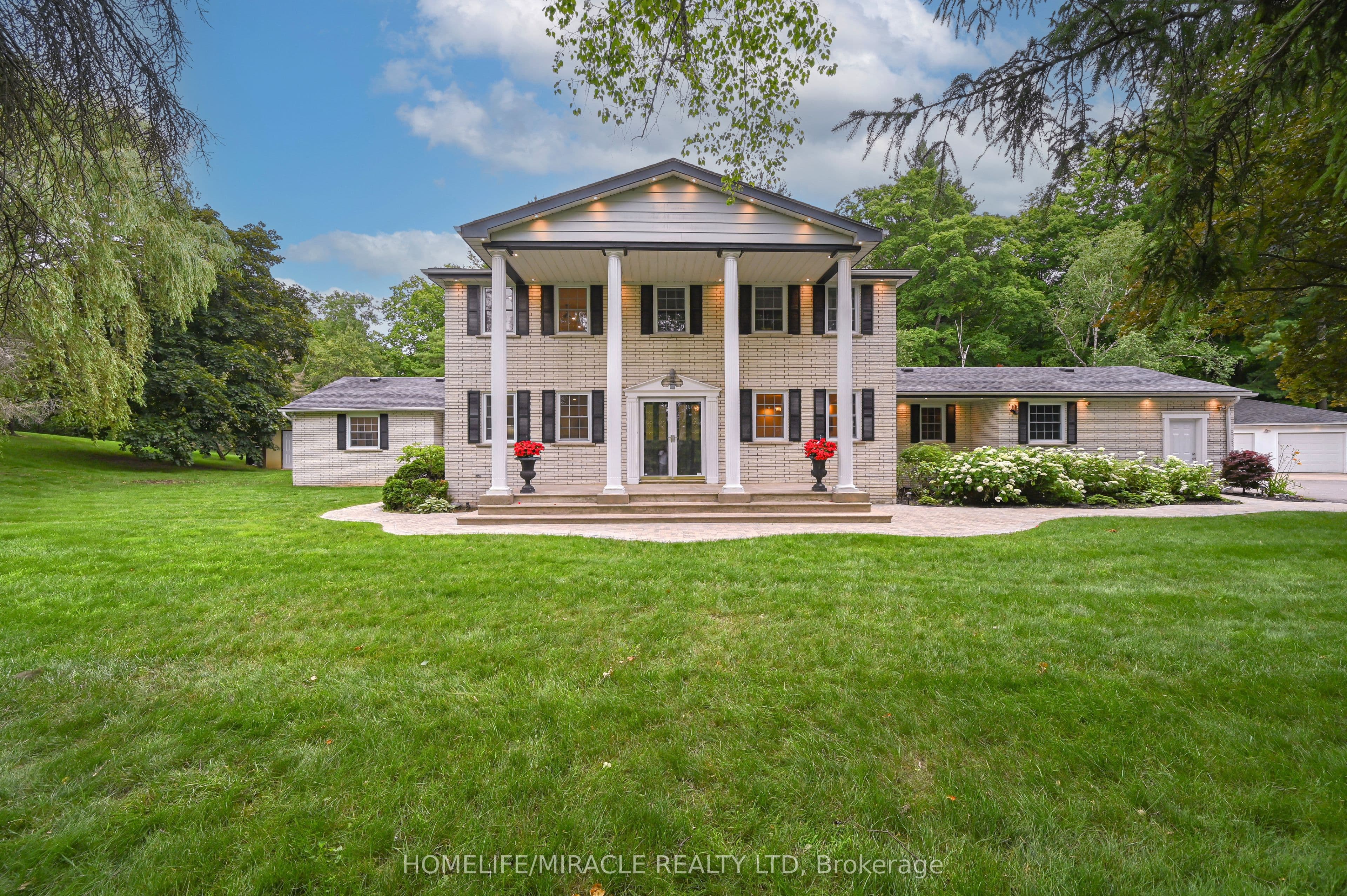62 Gibson Lake Drive — photograph 2