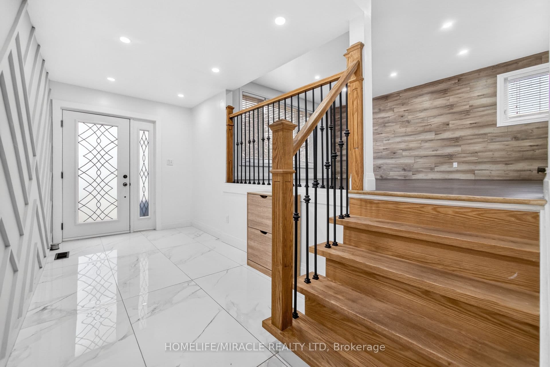 81 Watson Crescent — photograph 5