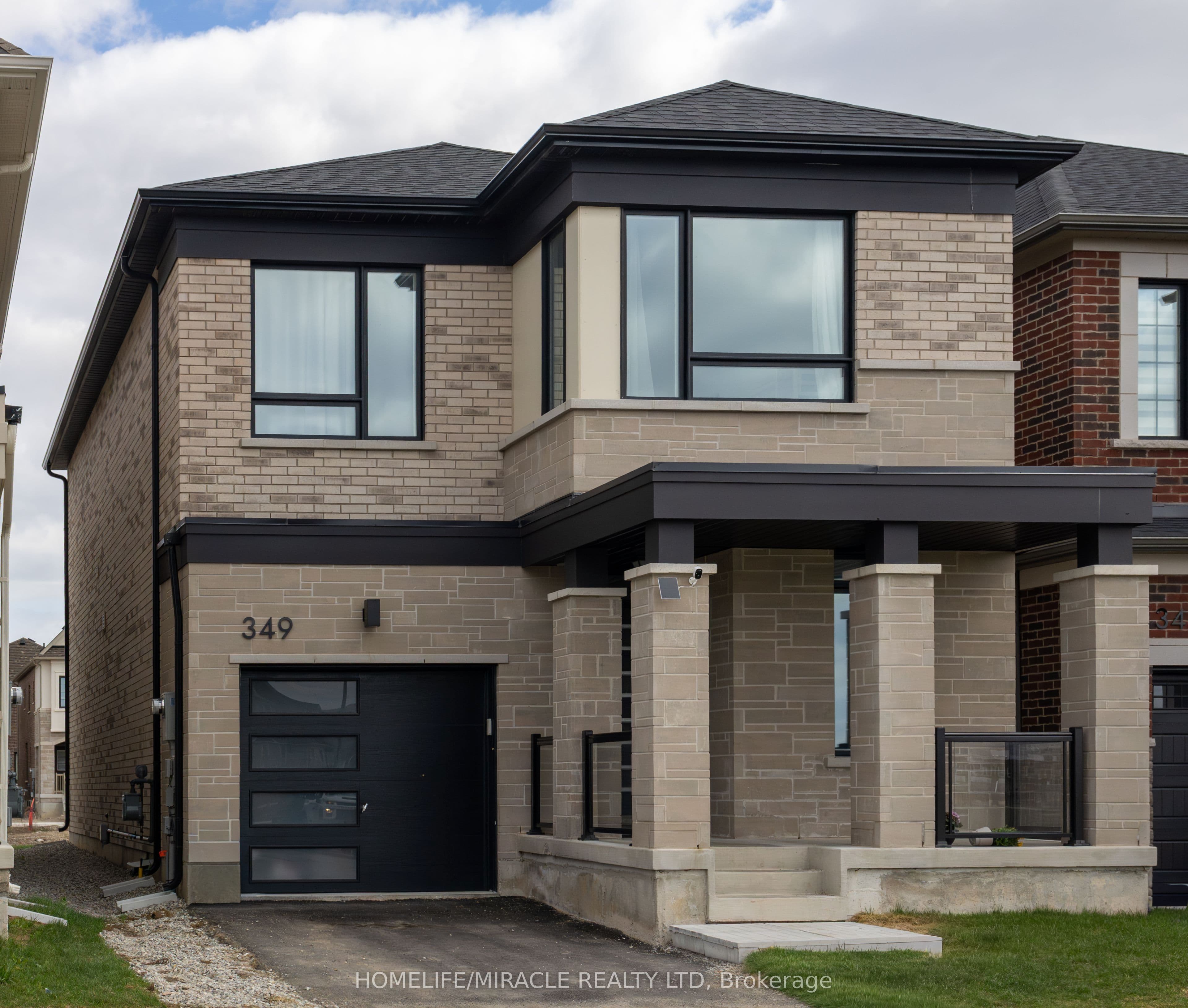 349 Marigold Court — photograph 3