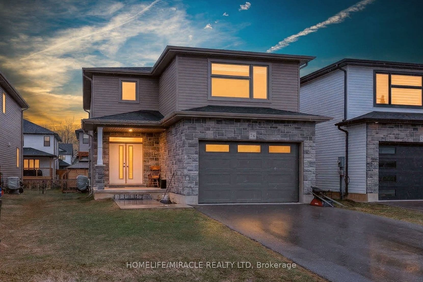 74 Cash Crescent — featured photograph