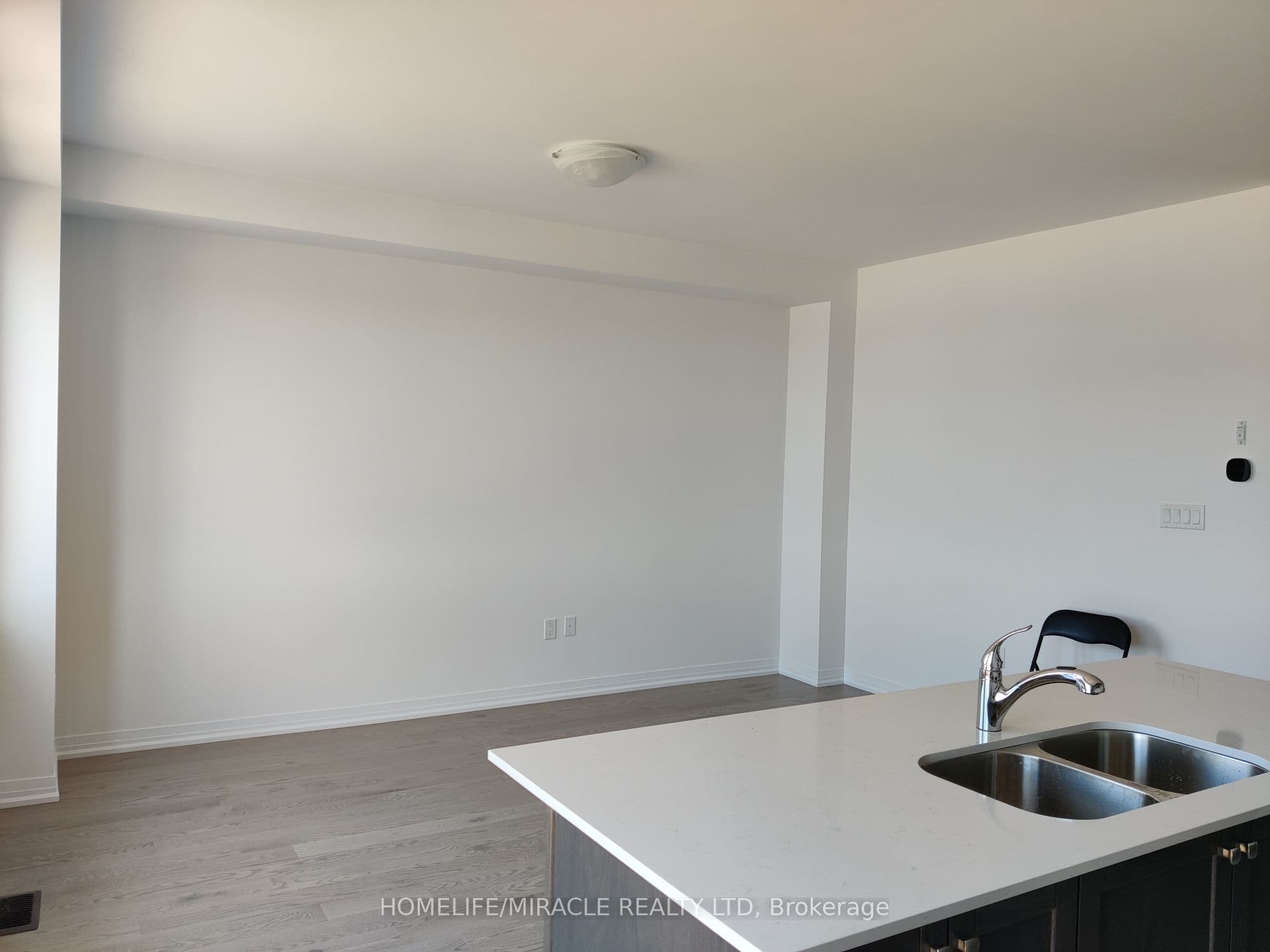 451 Jack Wilford Way — photograph 5