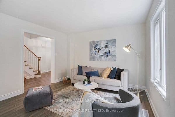 2889 Gulfstream Way — photograph 4
