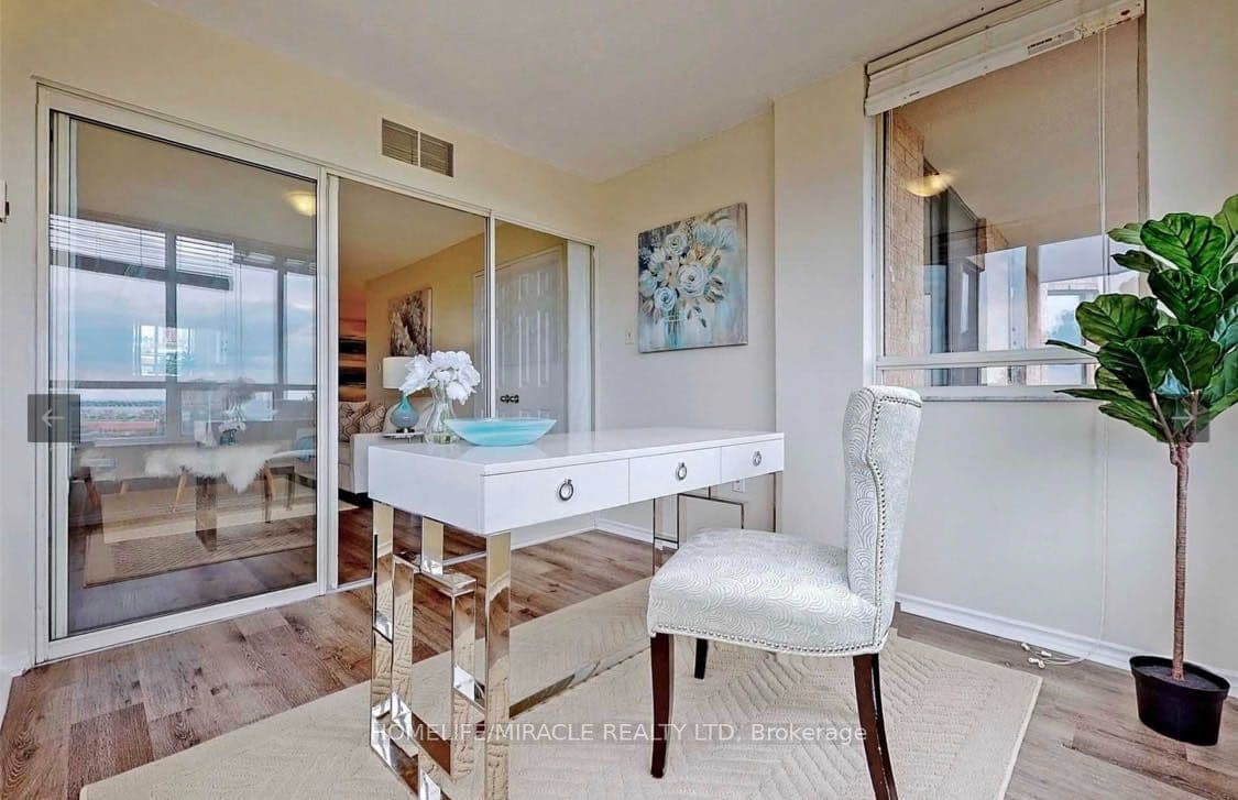 20 Cherrytree Drive #409 — photograph 4