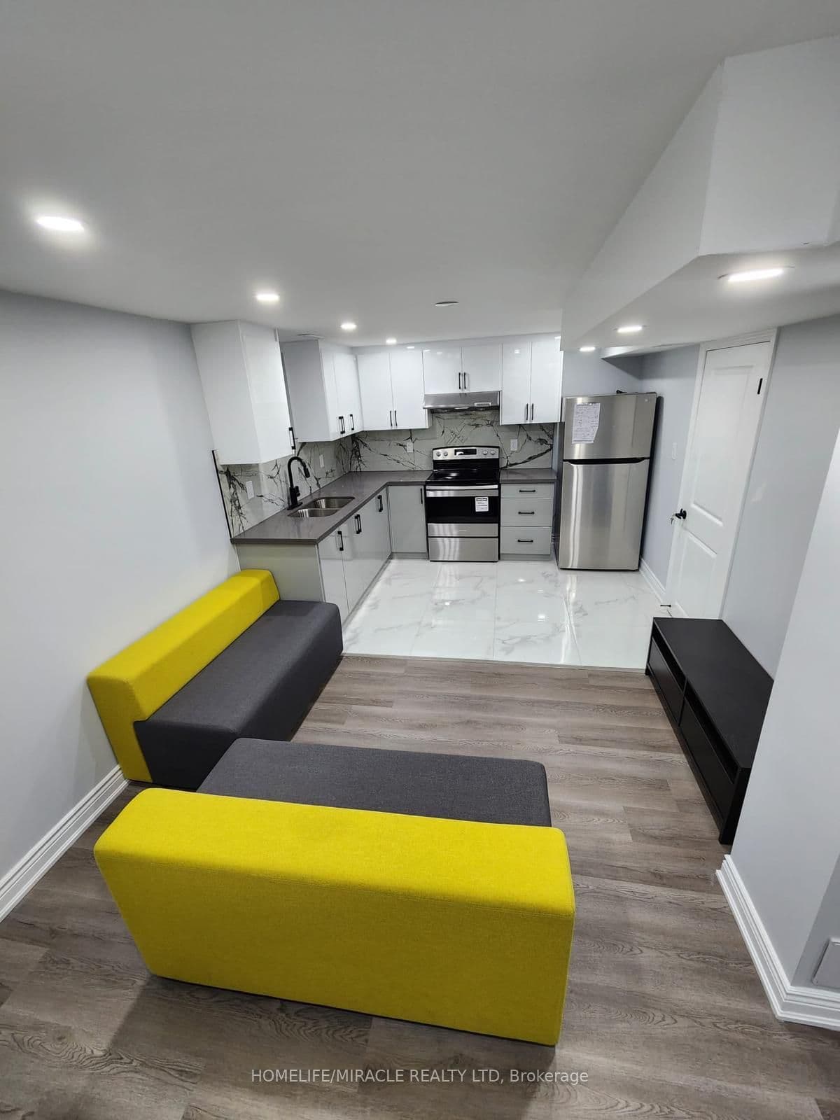 137 Sunforest Drive — featured photograph