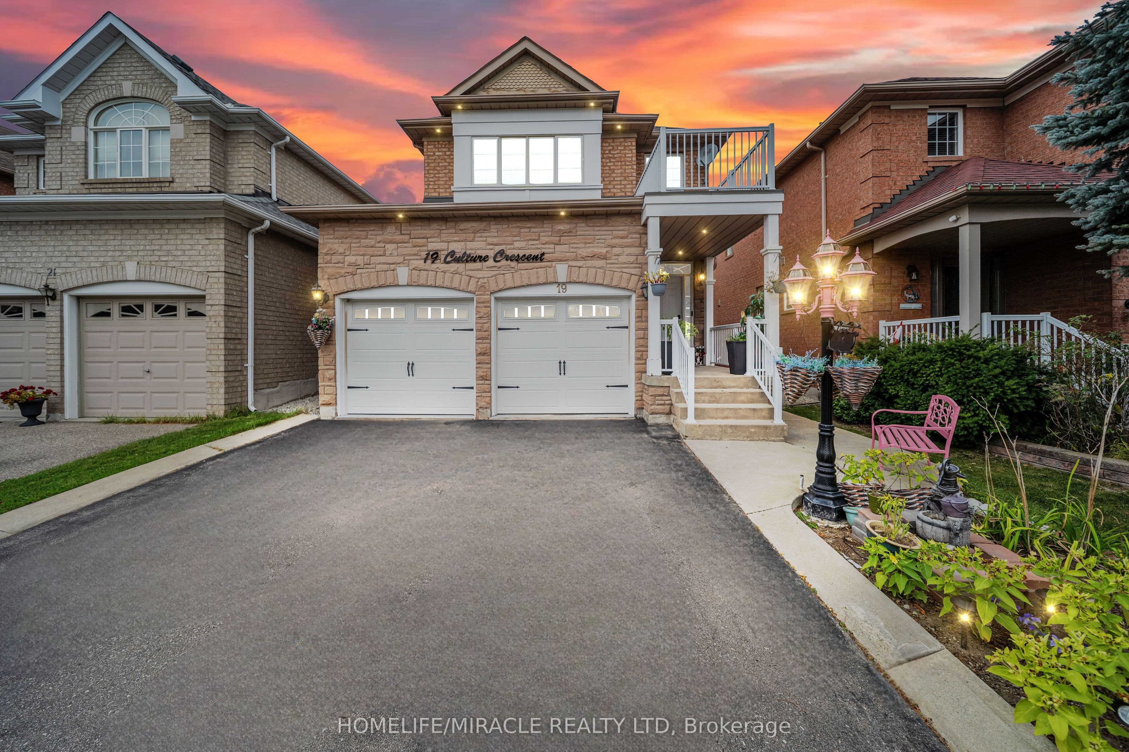 19 Culture Crescent — featured photograph