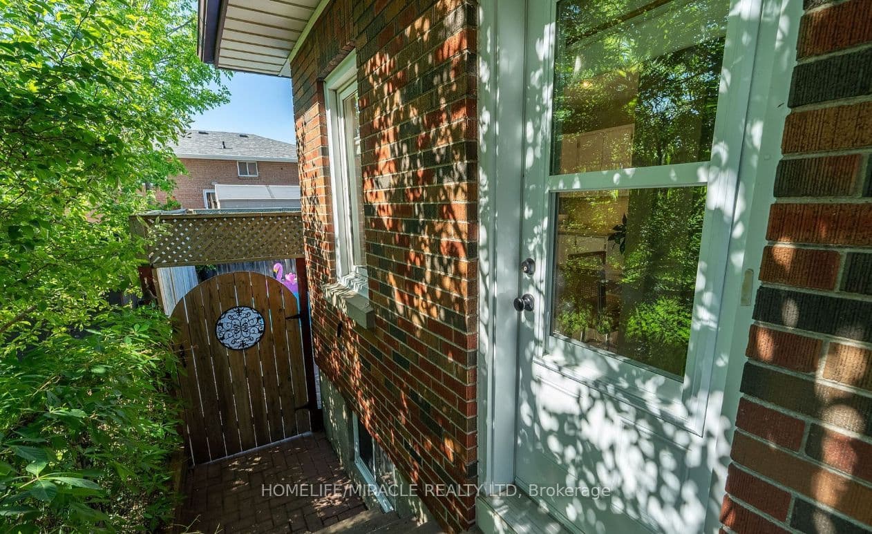 460 Fairleigh Avenue #Basement — photograph 2