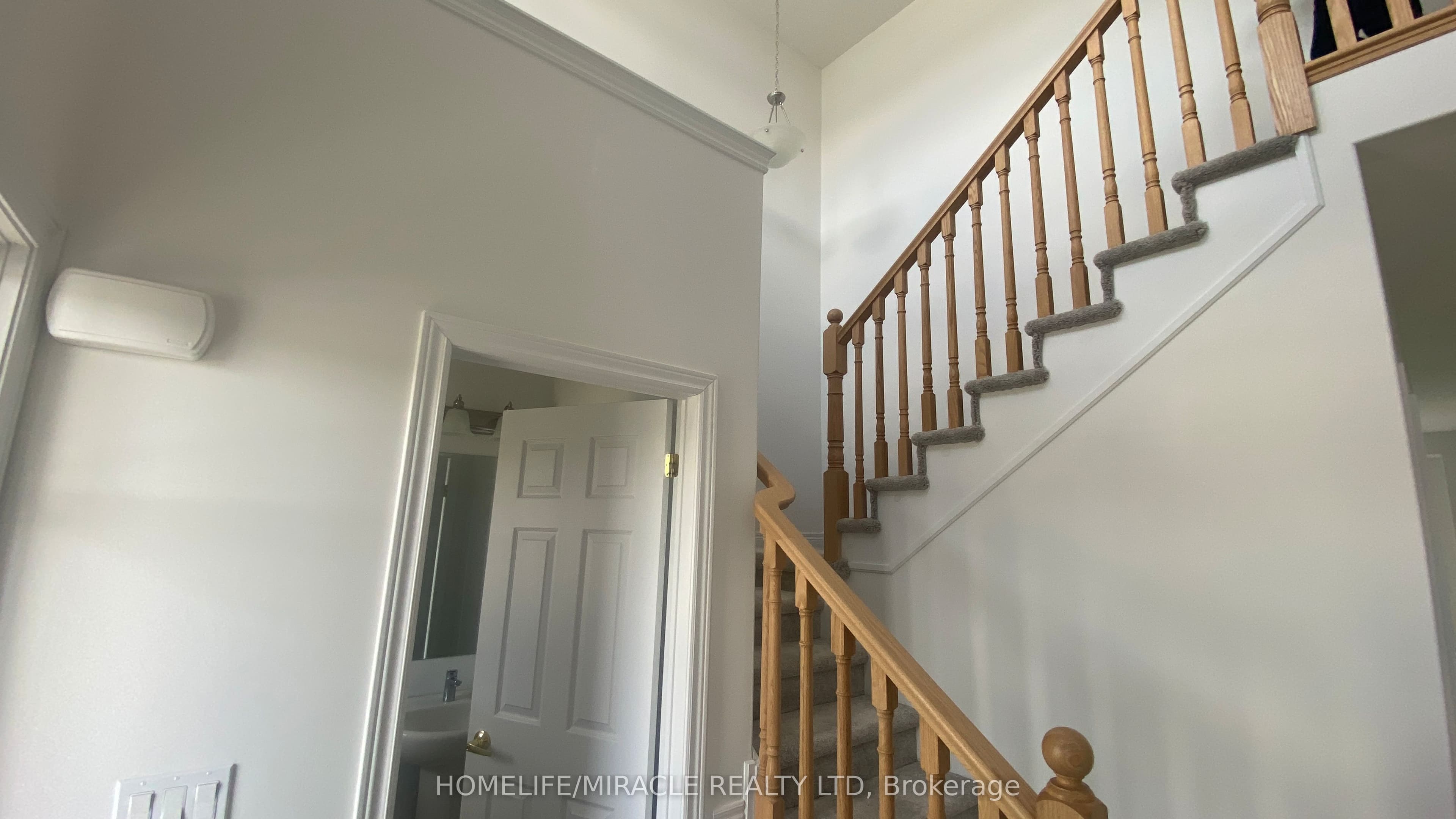 143 Devonleigh Gate — photograph 4