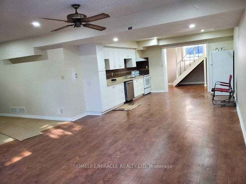 59 Centre Road #Basement — photograph 5
