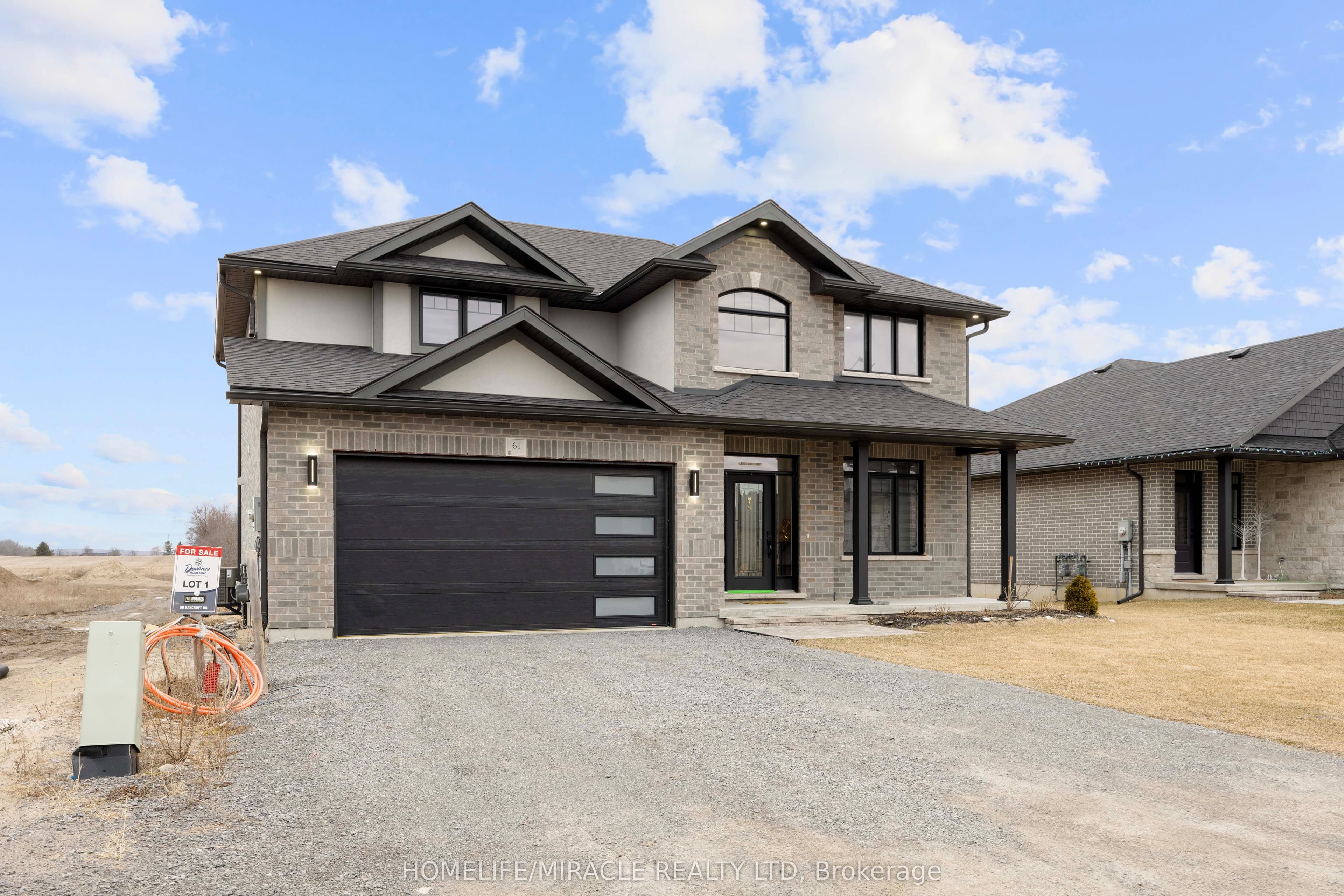 61 Raycroft Drive — photograph 2