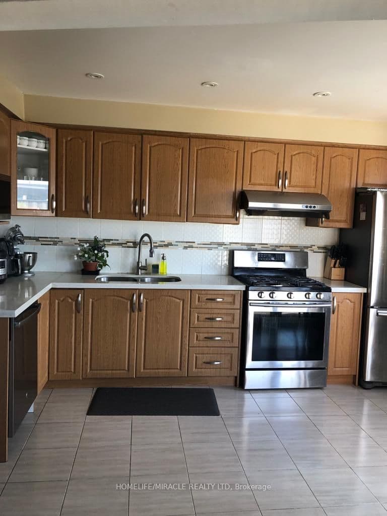 144 Robbinstone Drive — photograph 4