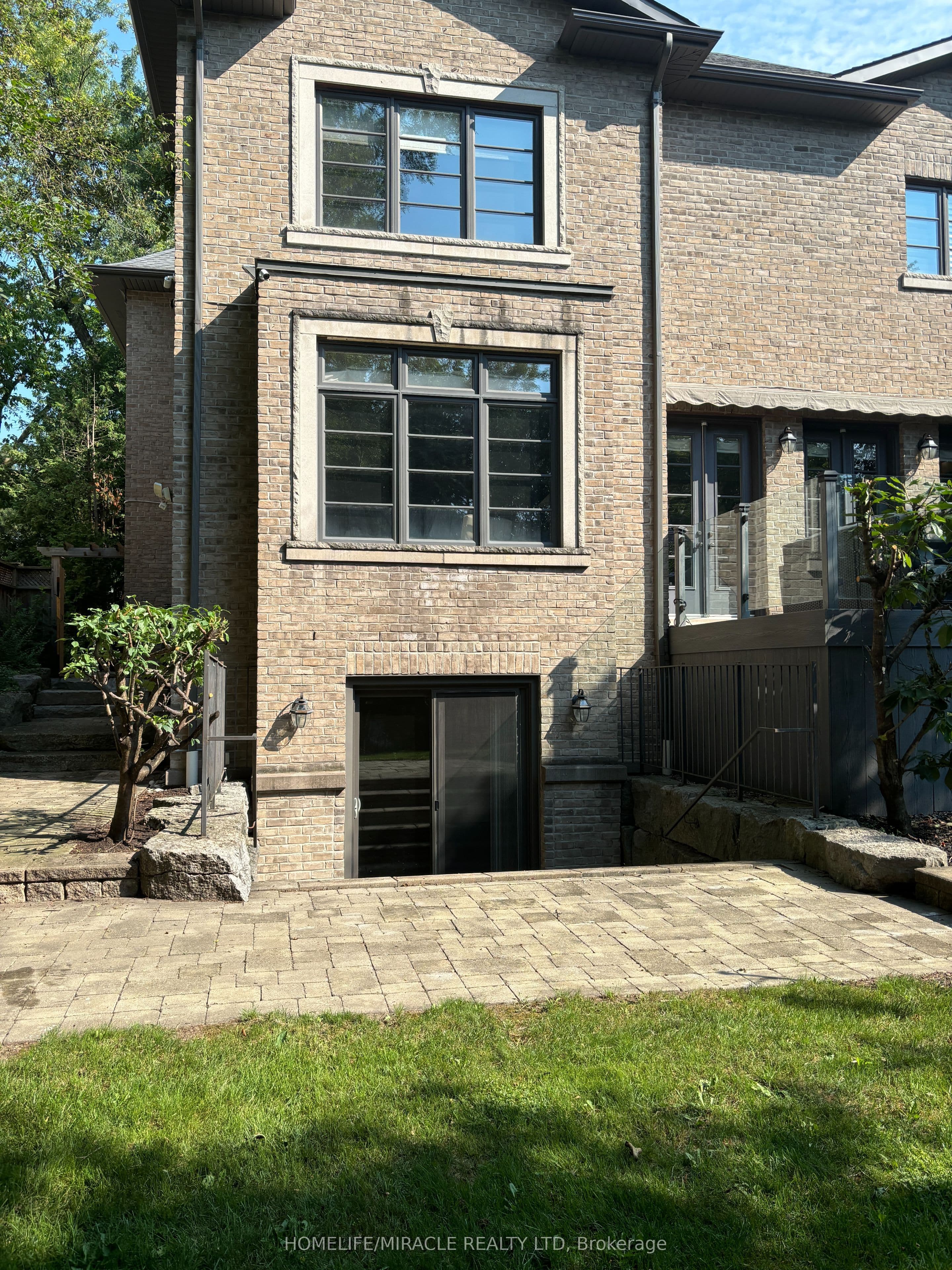 81 Chestnut Hills Parkway #Lower — photograph 3
