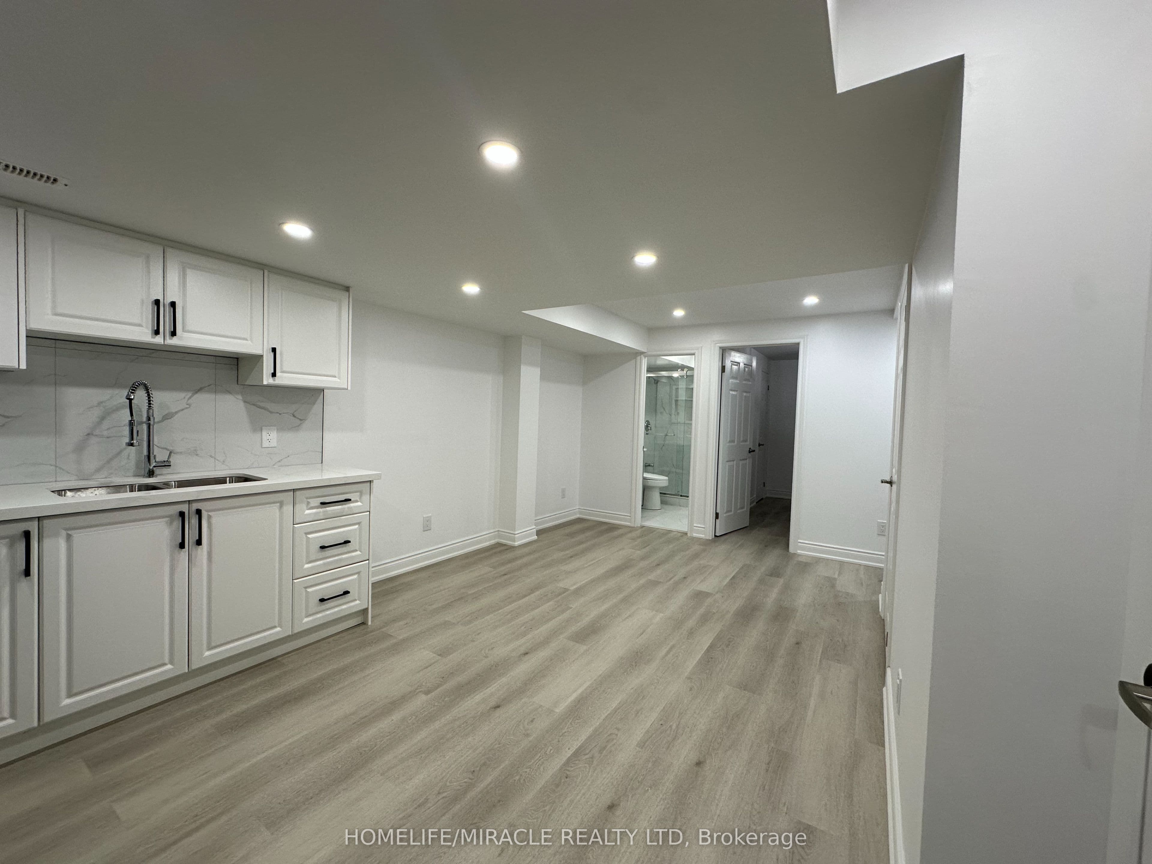 30 Clipper Lane #bsmt — photograph 4