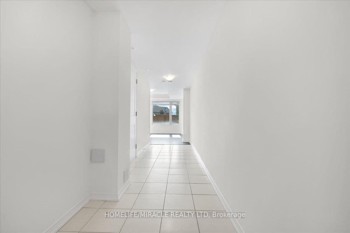 1392 Coral Springs Path — photograph 3