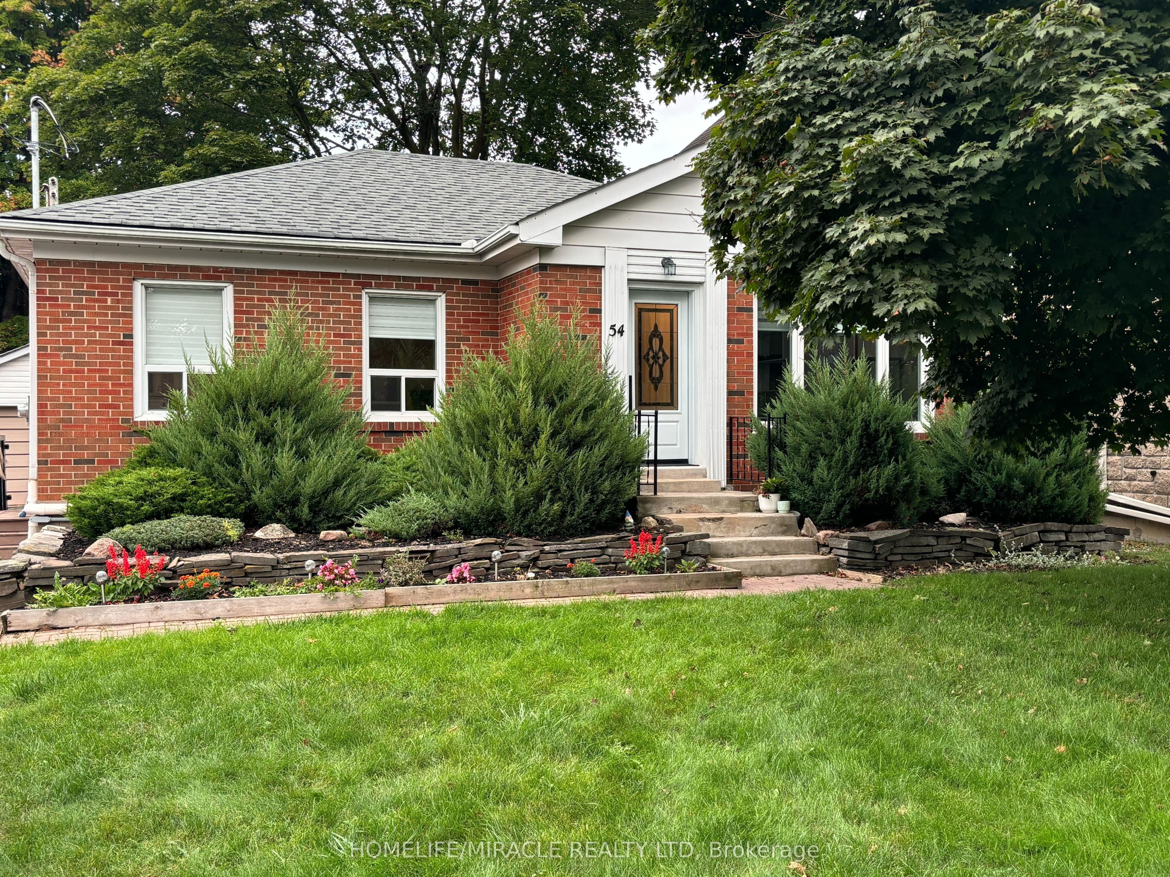 54 Hawman Avenue #Upper floor suite, Vaughan