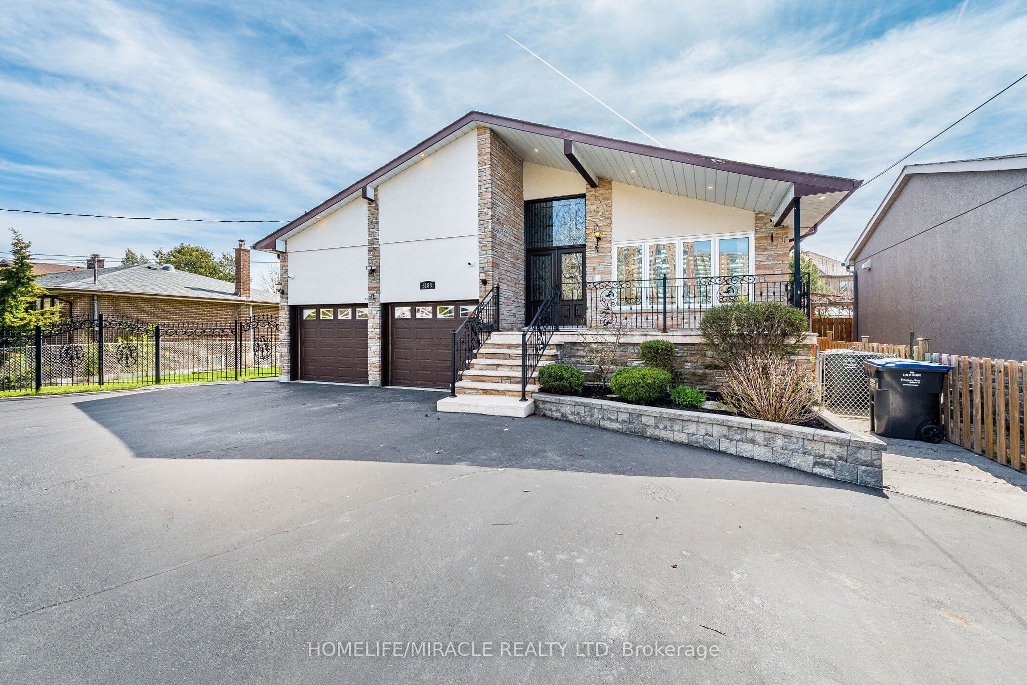 3188 Parkerhill Road — photograph 2