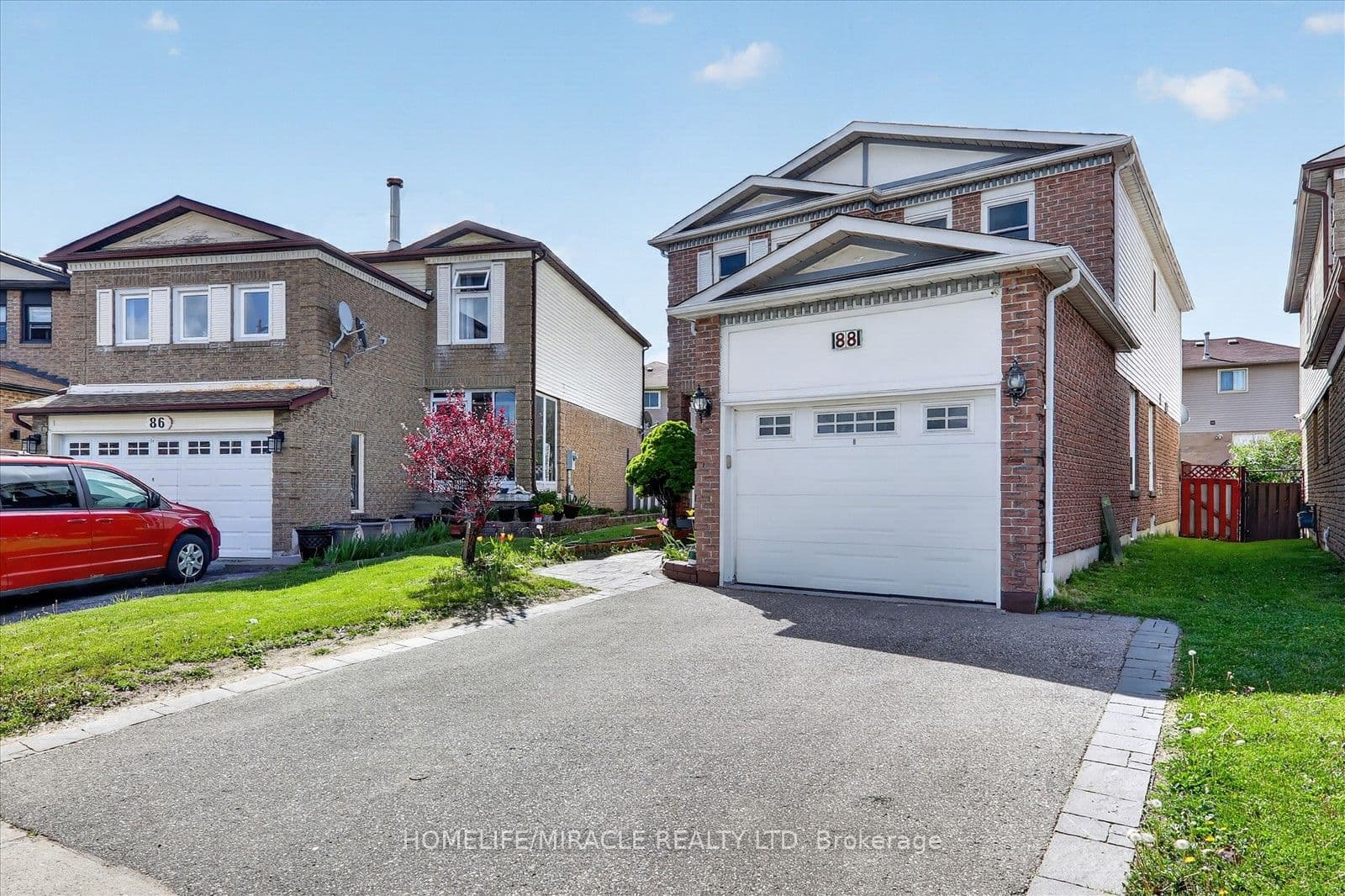 88 Reed Drive — photograph 2
