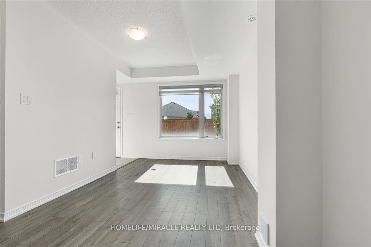 1392 Coral Springs Path — photograph 4
