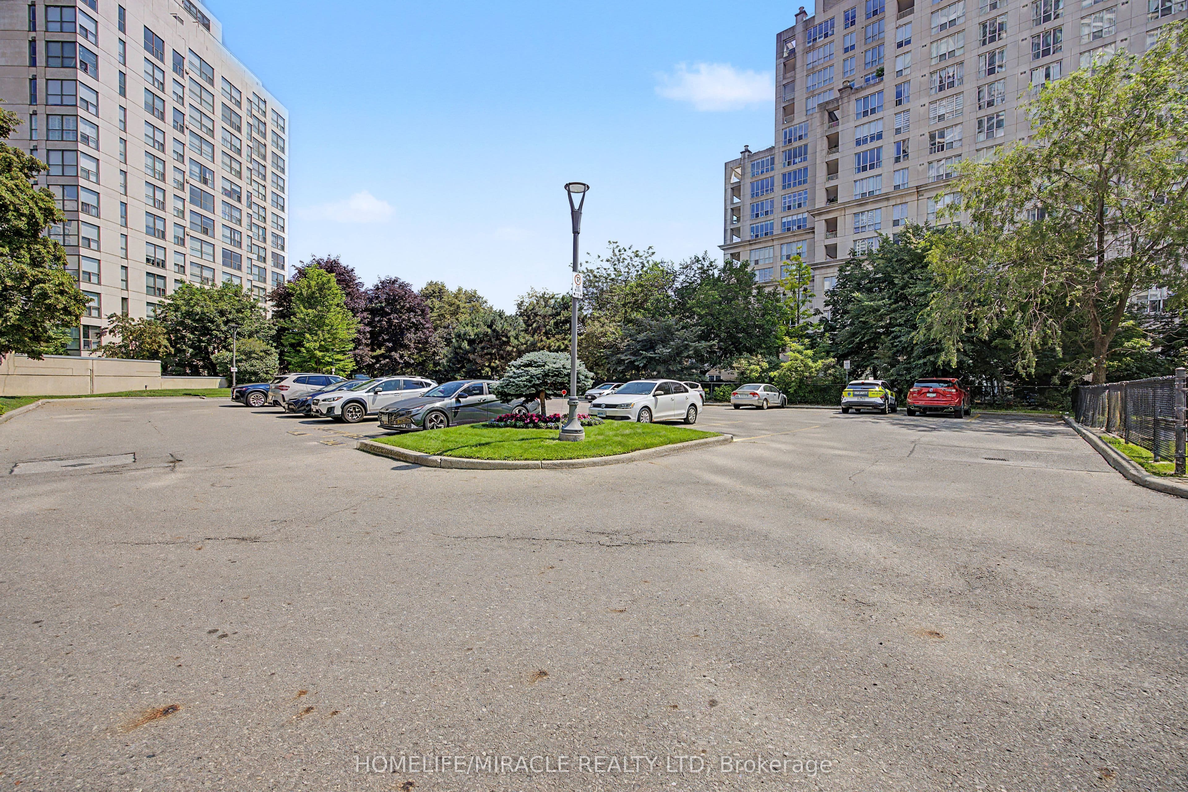 2269 Lakeshore Boulevard #2603 — photograph 3