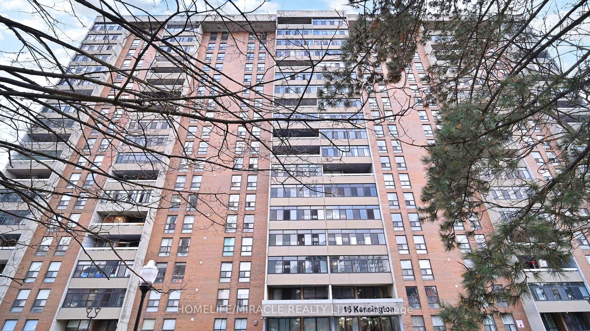 15 Kensington Road #1112 — photograph 2