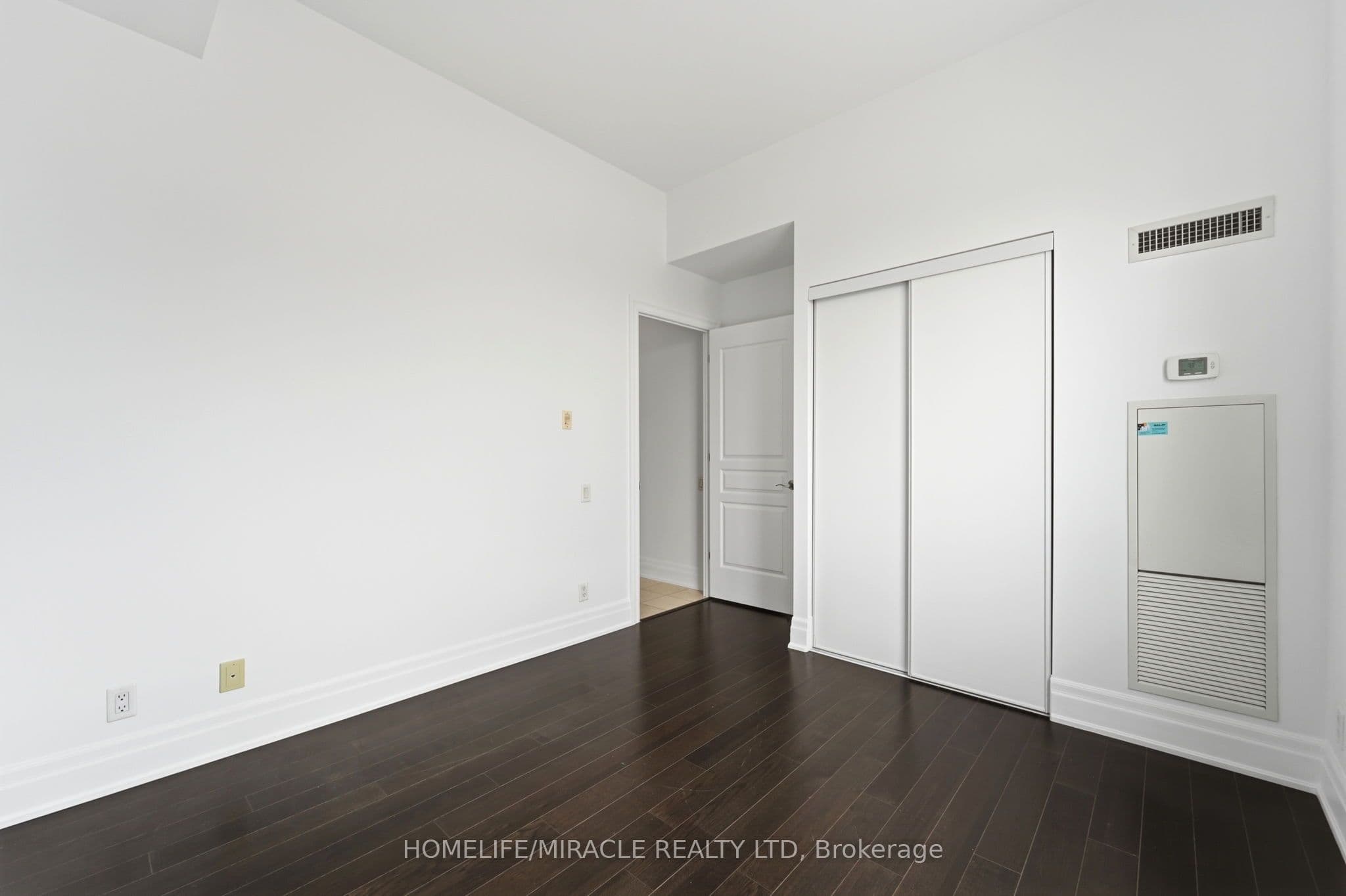 777 Steeles Avenue #LPH2 — photograph 2
