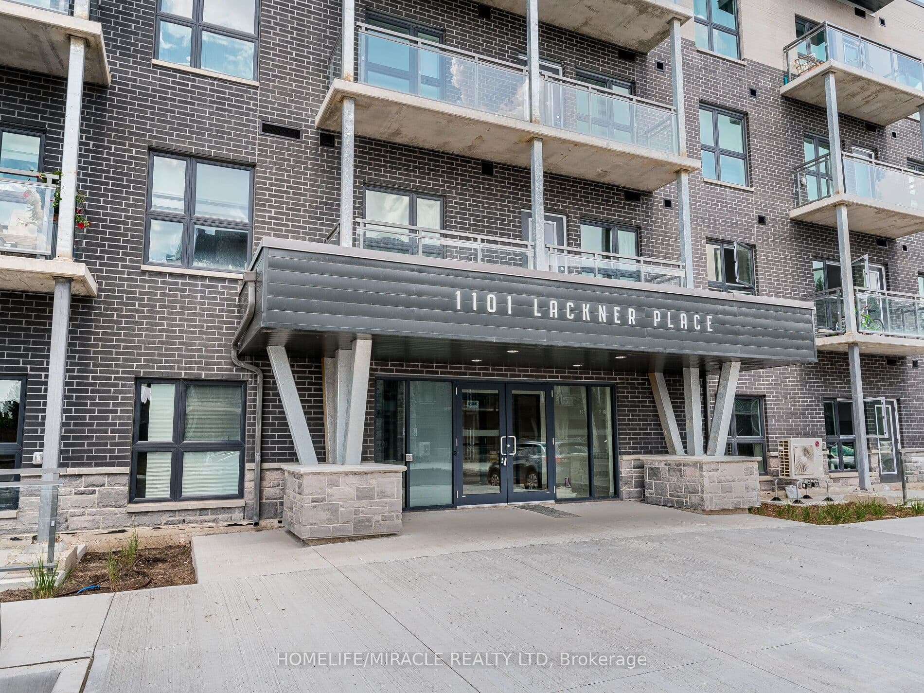 1101 Lackner Place #T2 — photograph 2
