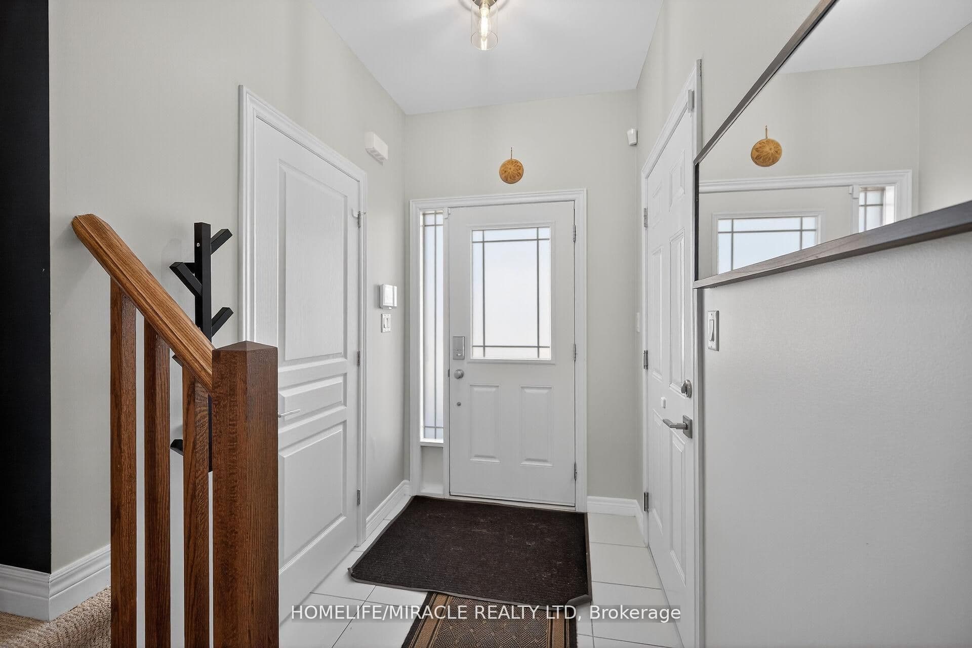 149 Kinsman Drive — photograph 4
