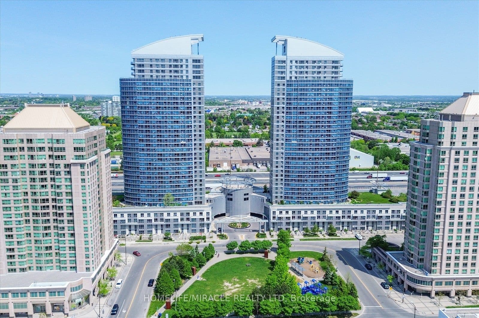 38 Lee Centre Drive #712 — featured photograph