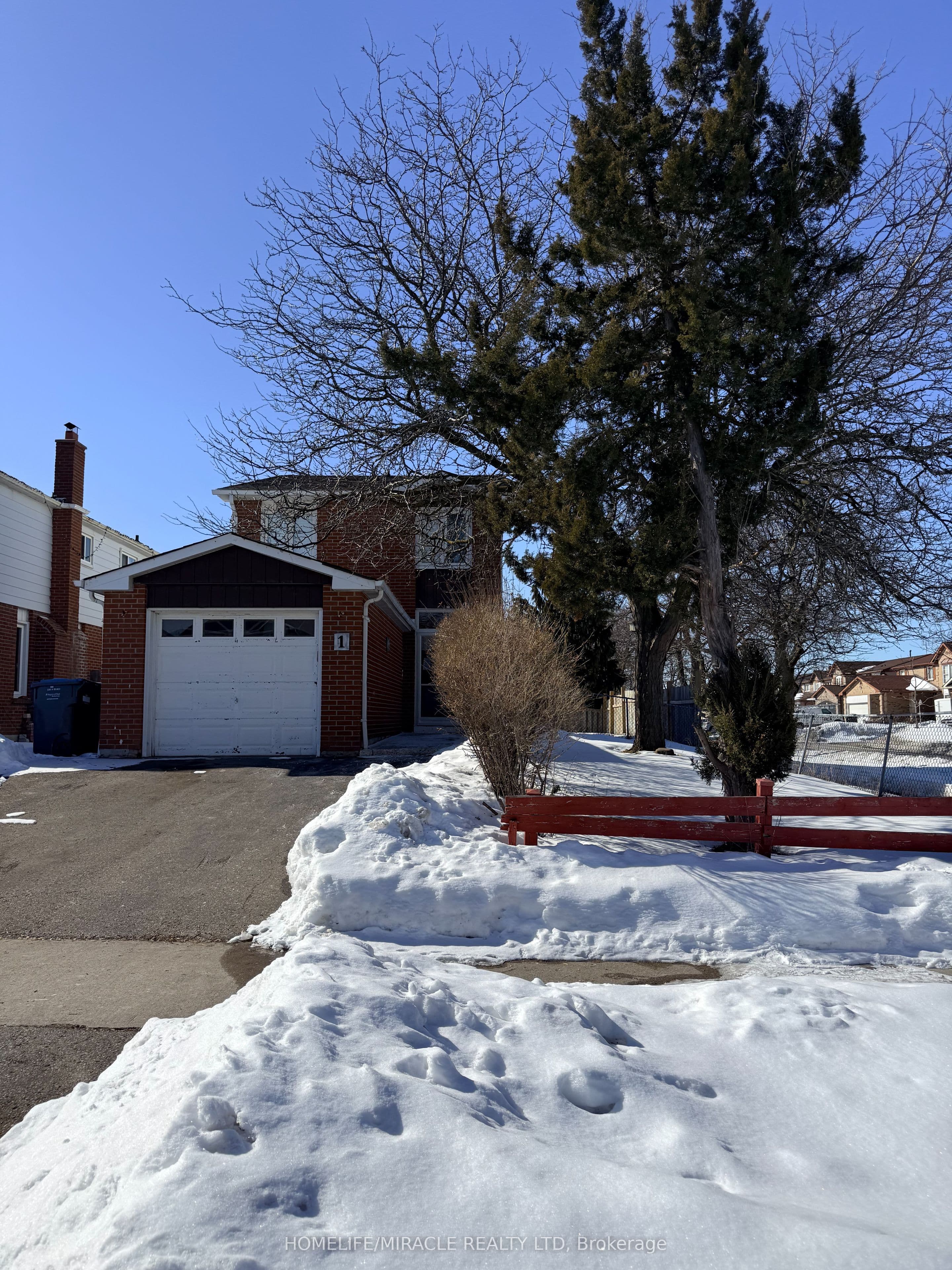 1 Hudson Drive — photograph 4