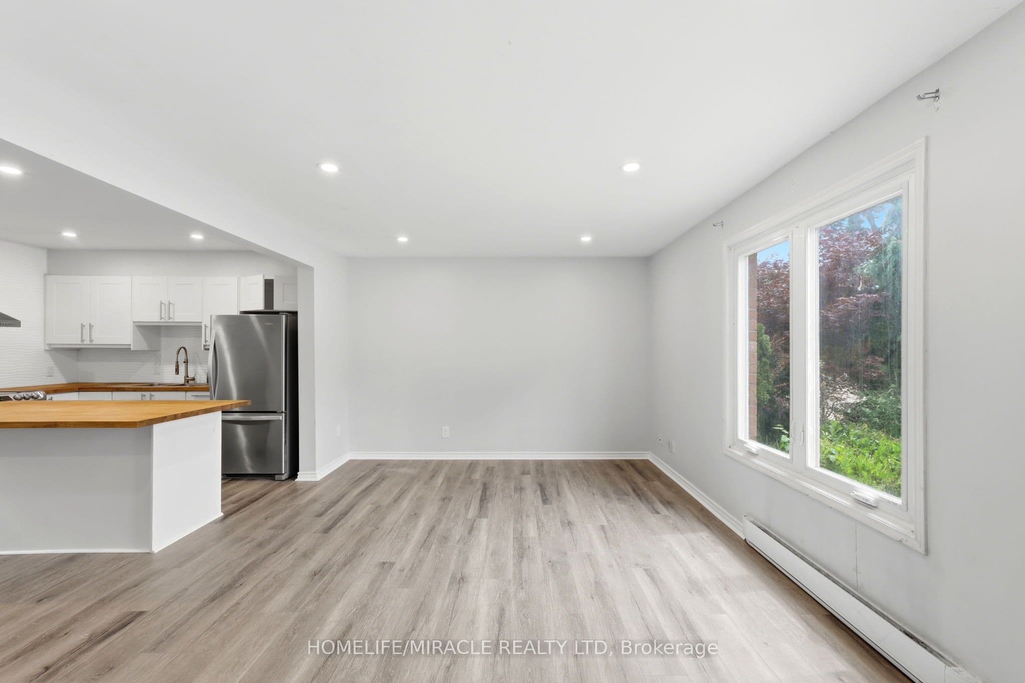 860 Trafalgar Street — photograph 5