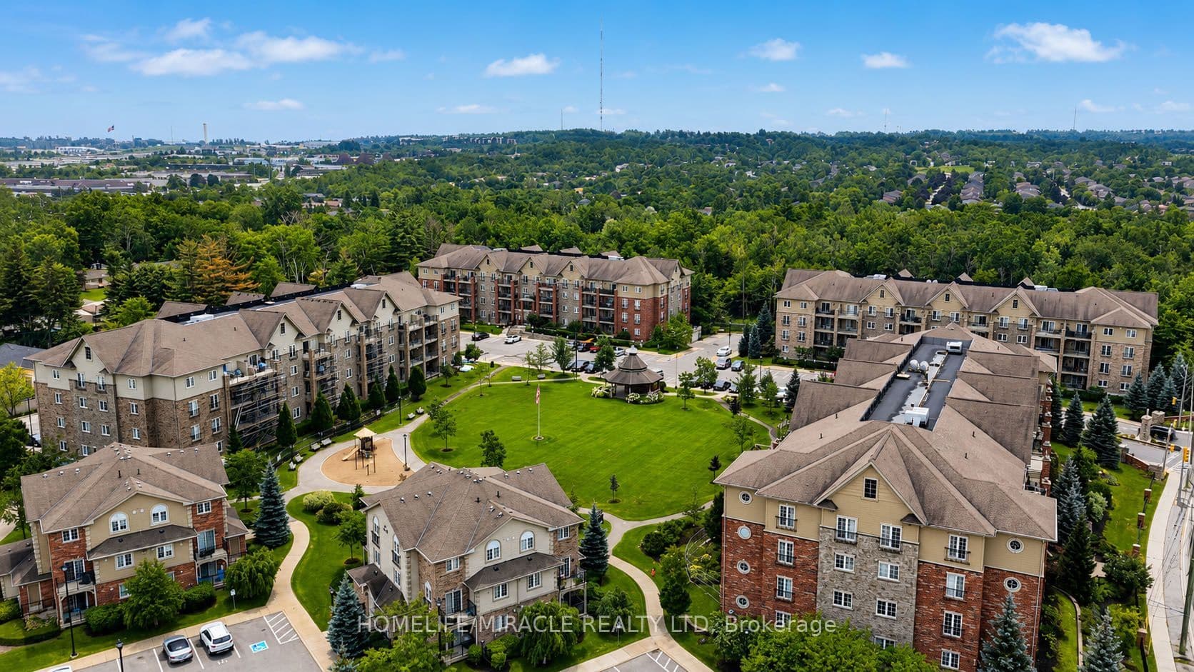 39 Ferndale Drive #312 — photograph 2