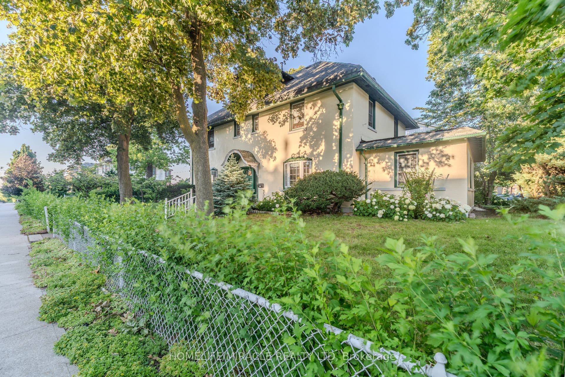 5214 Third Avenue — photograph 2