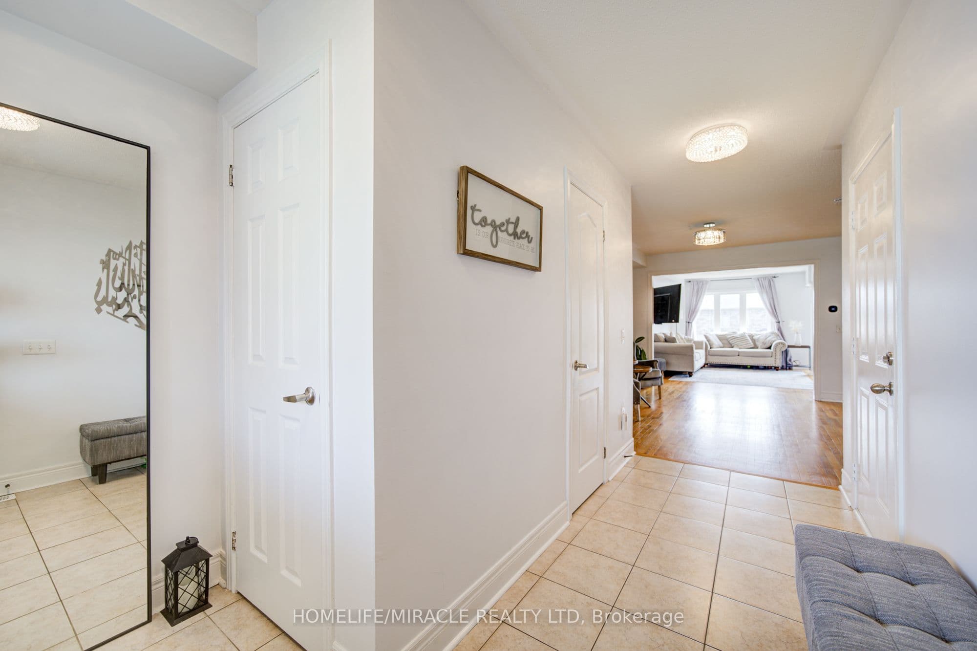 57 Kersey Crescent — photograph 5