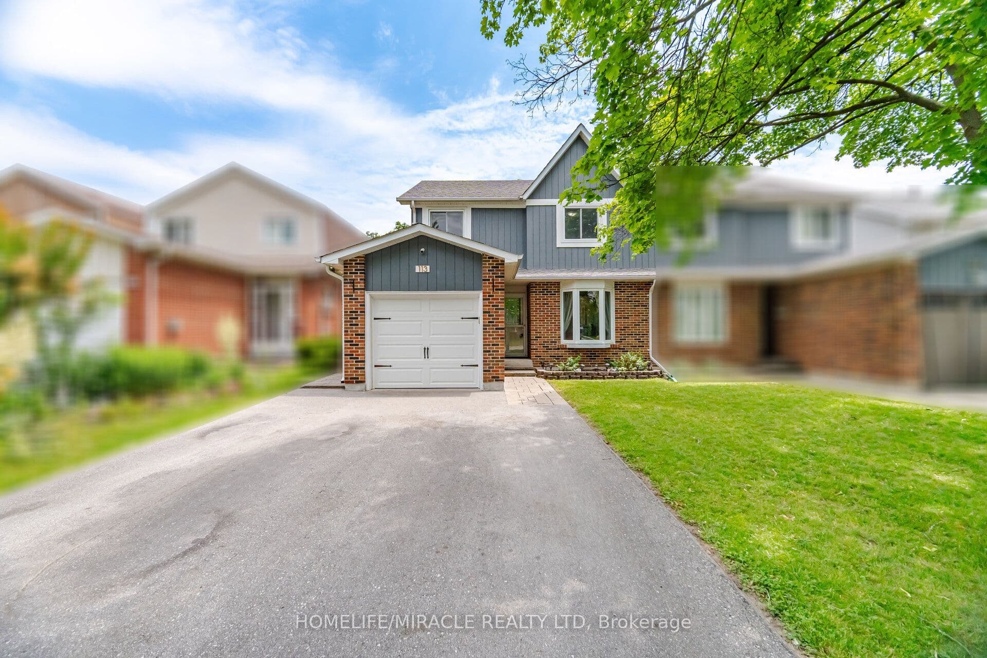 113 Fanshawe Drive — photograph 2
