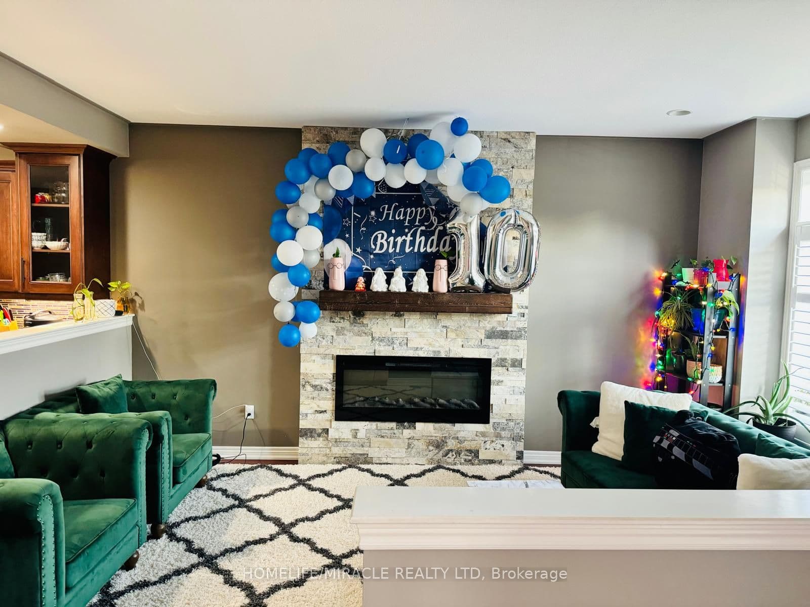100 Creekside Drive — photograph 2