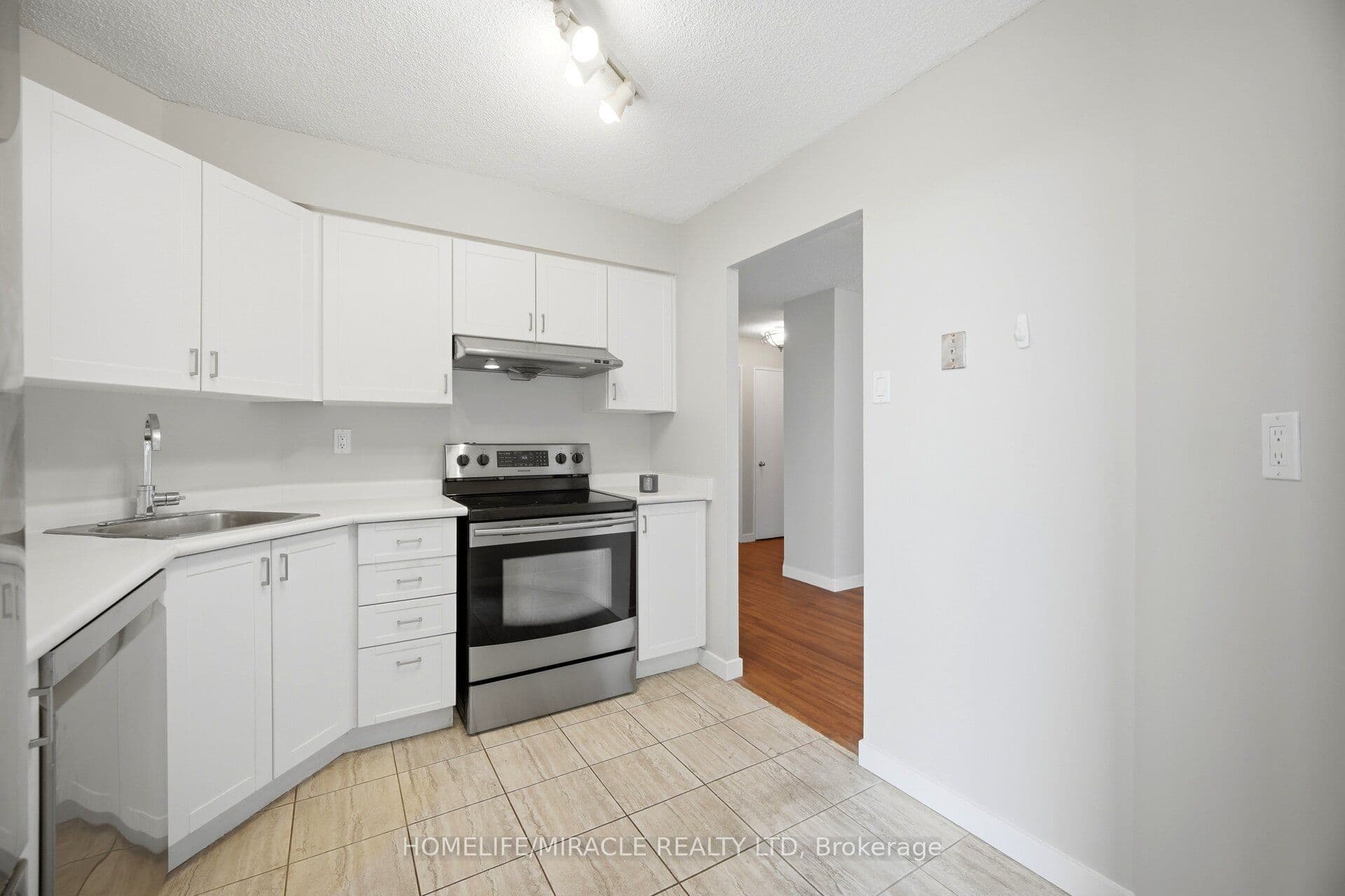 41 Markbrook Lane #707 — photograph 5