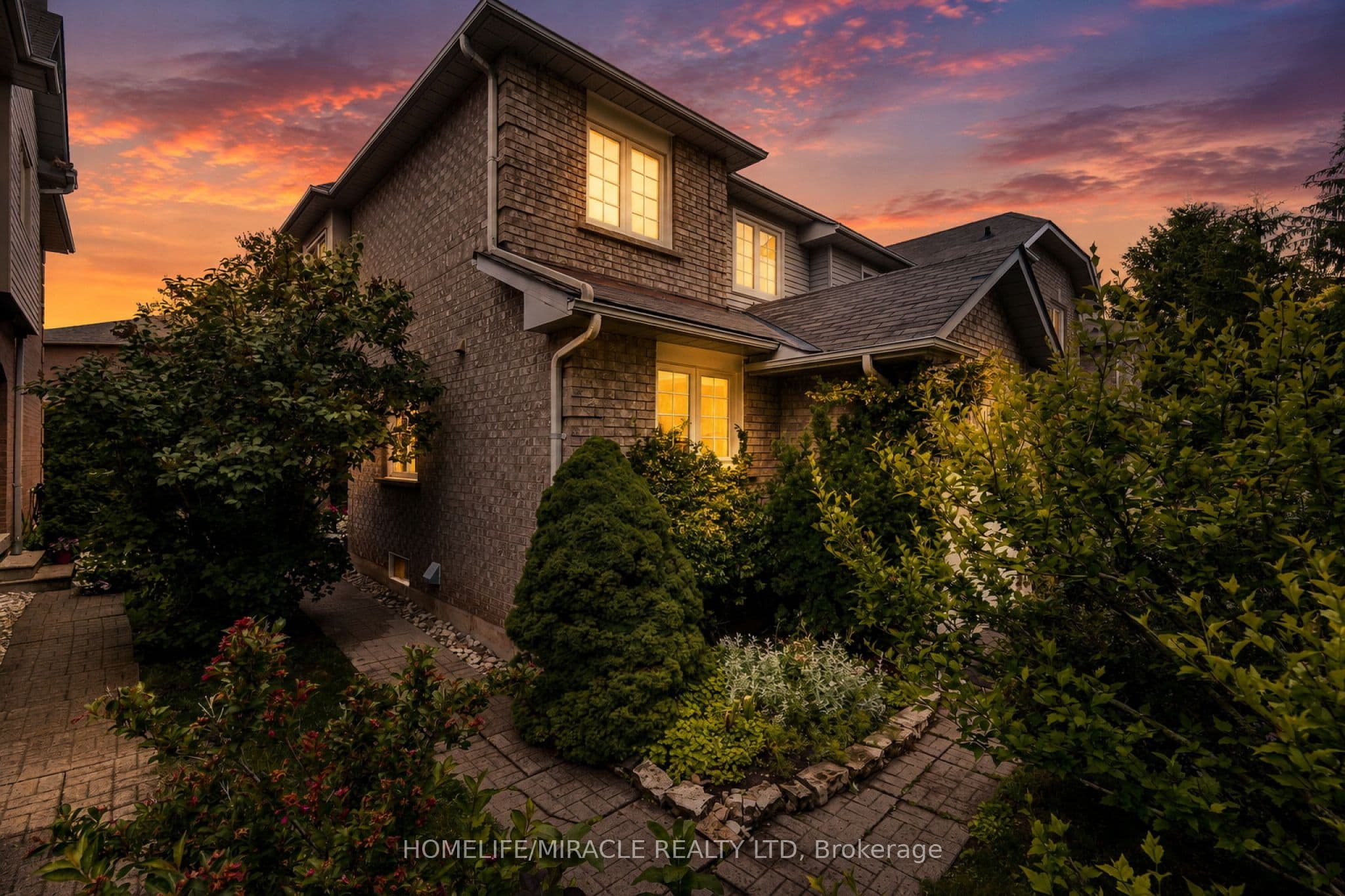2447 New Wood Drive — photograph 2