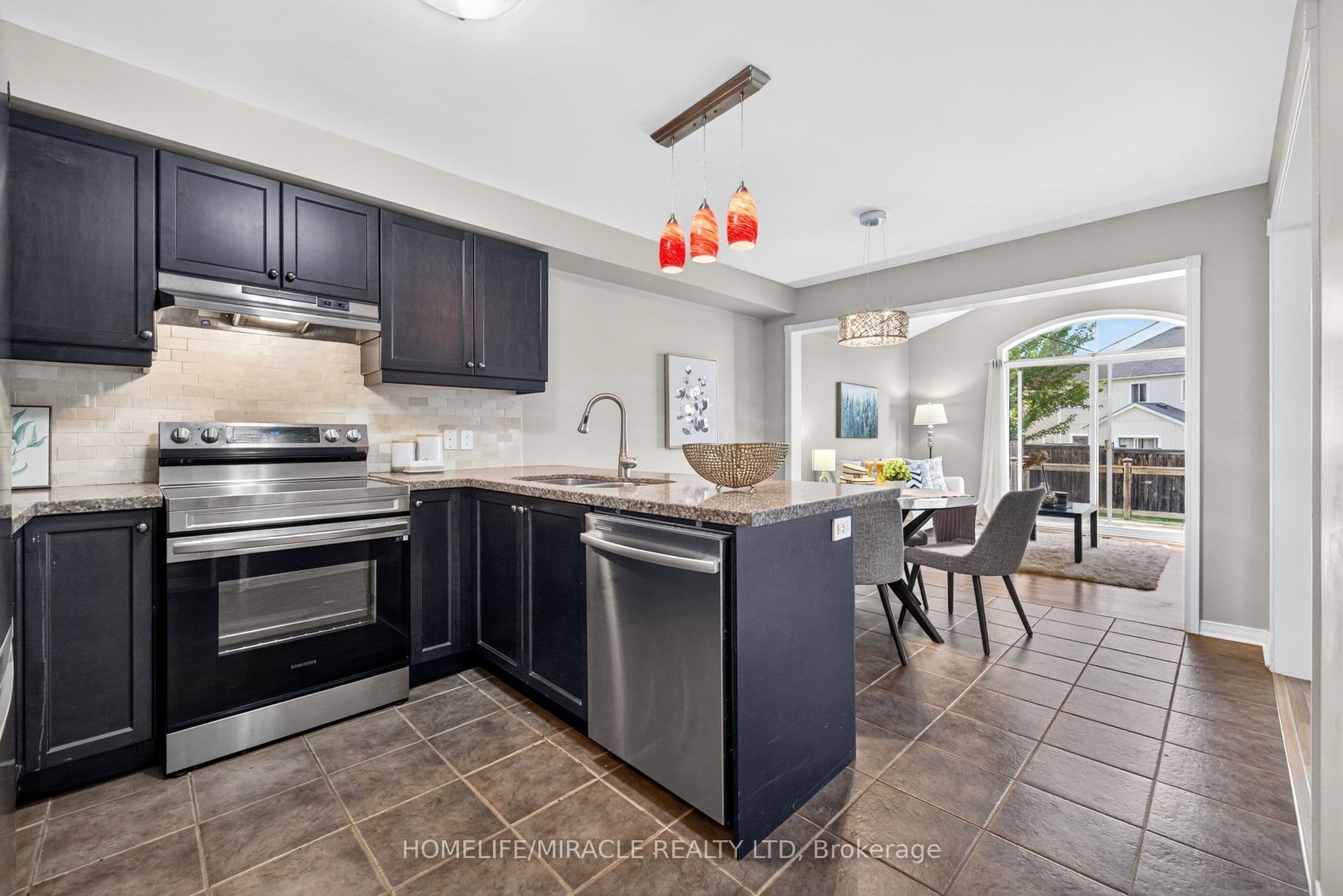 1306 Whitelaw Avenue — photograph 4