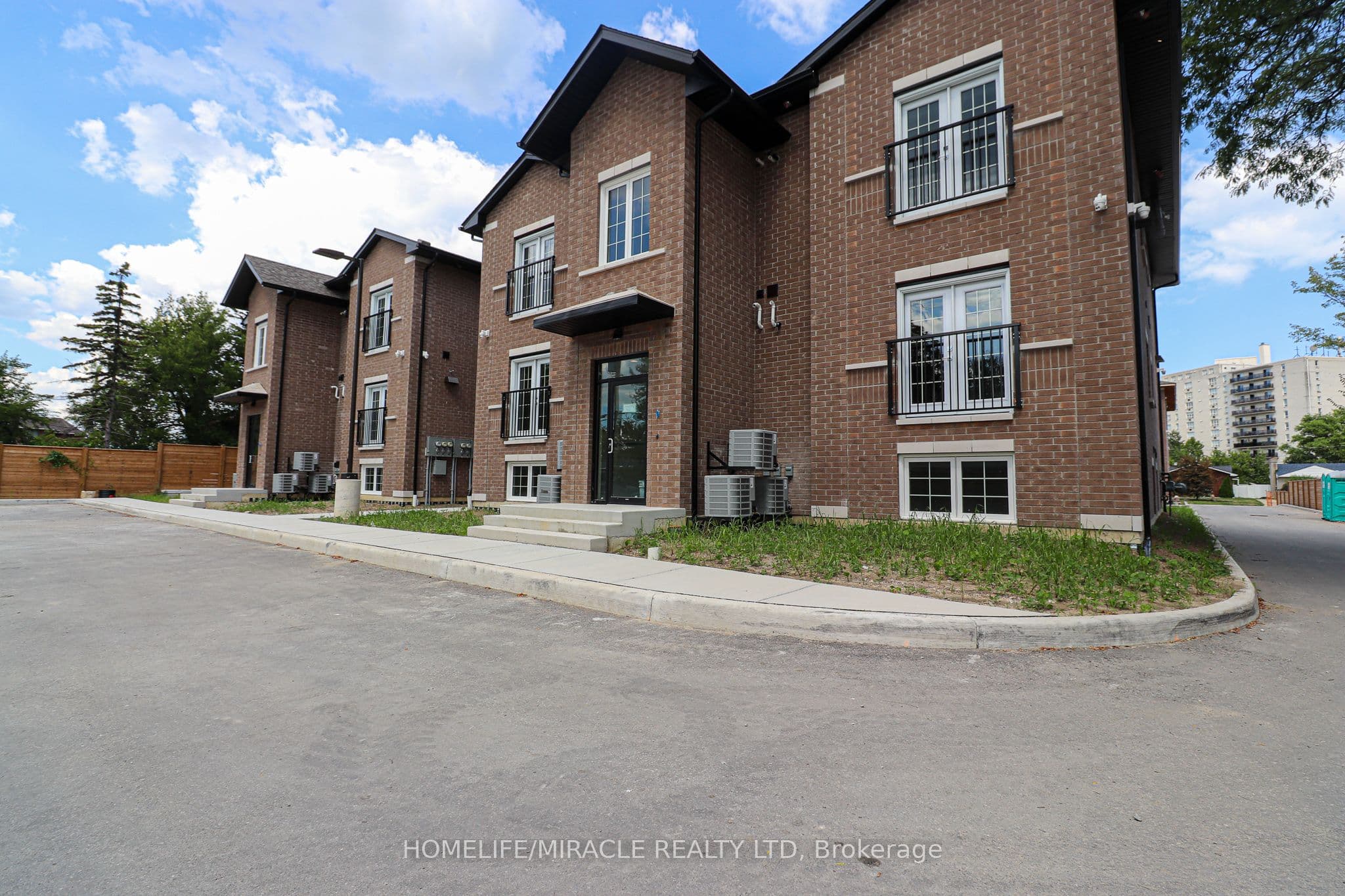 233 Watson Avenue #204 — featured photograph